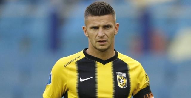 他通过不断 他通过不断