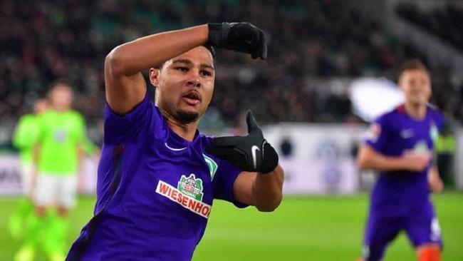 而湖人抓住 而湖人抓住