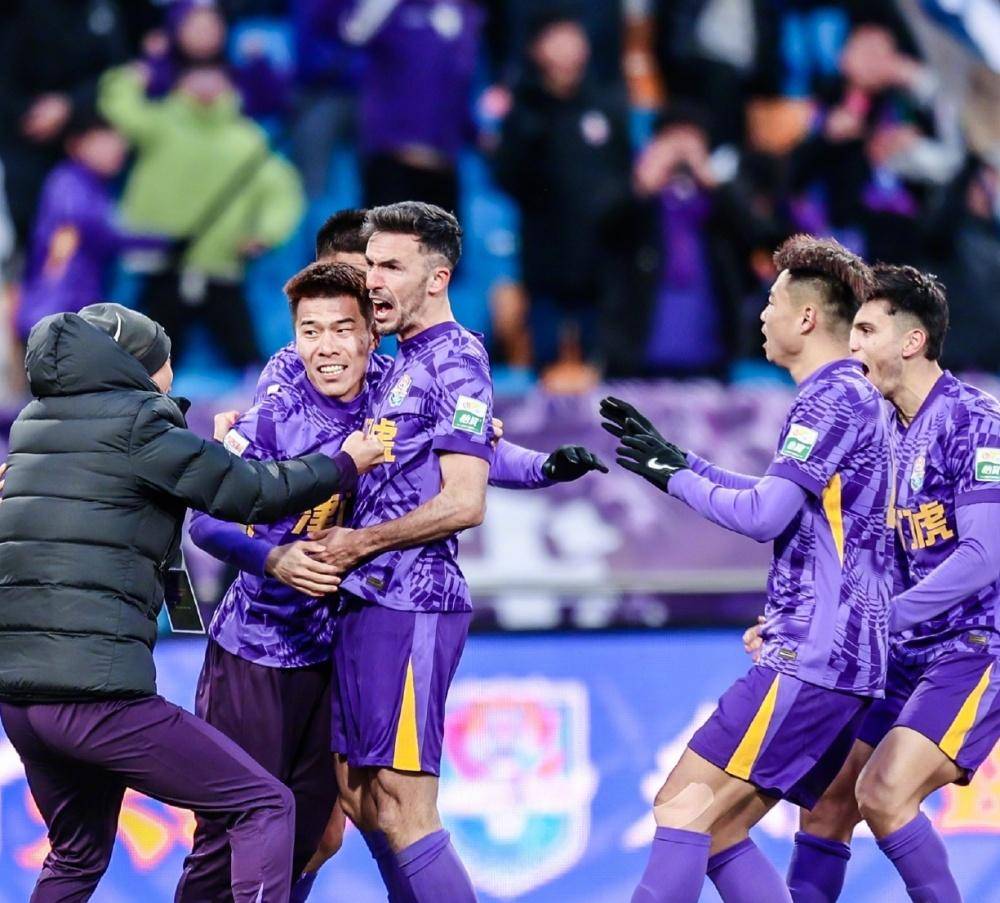 云集的舞台 云集的舞台